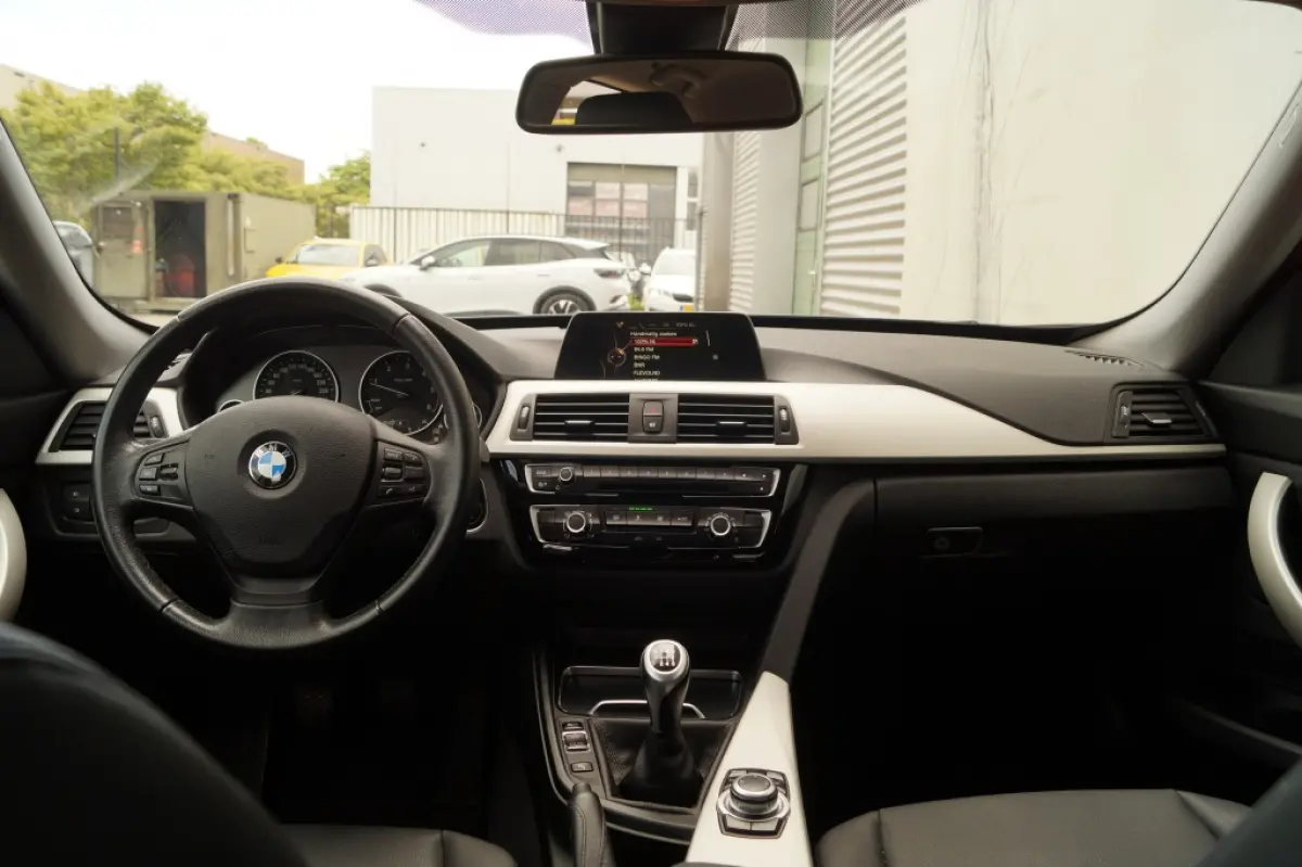 GT 320d 190pk Executive -LEER-NAVI-LED-ECC-PDC-