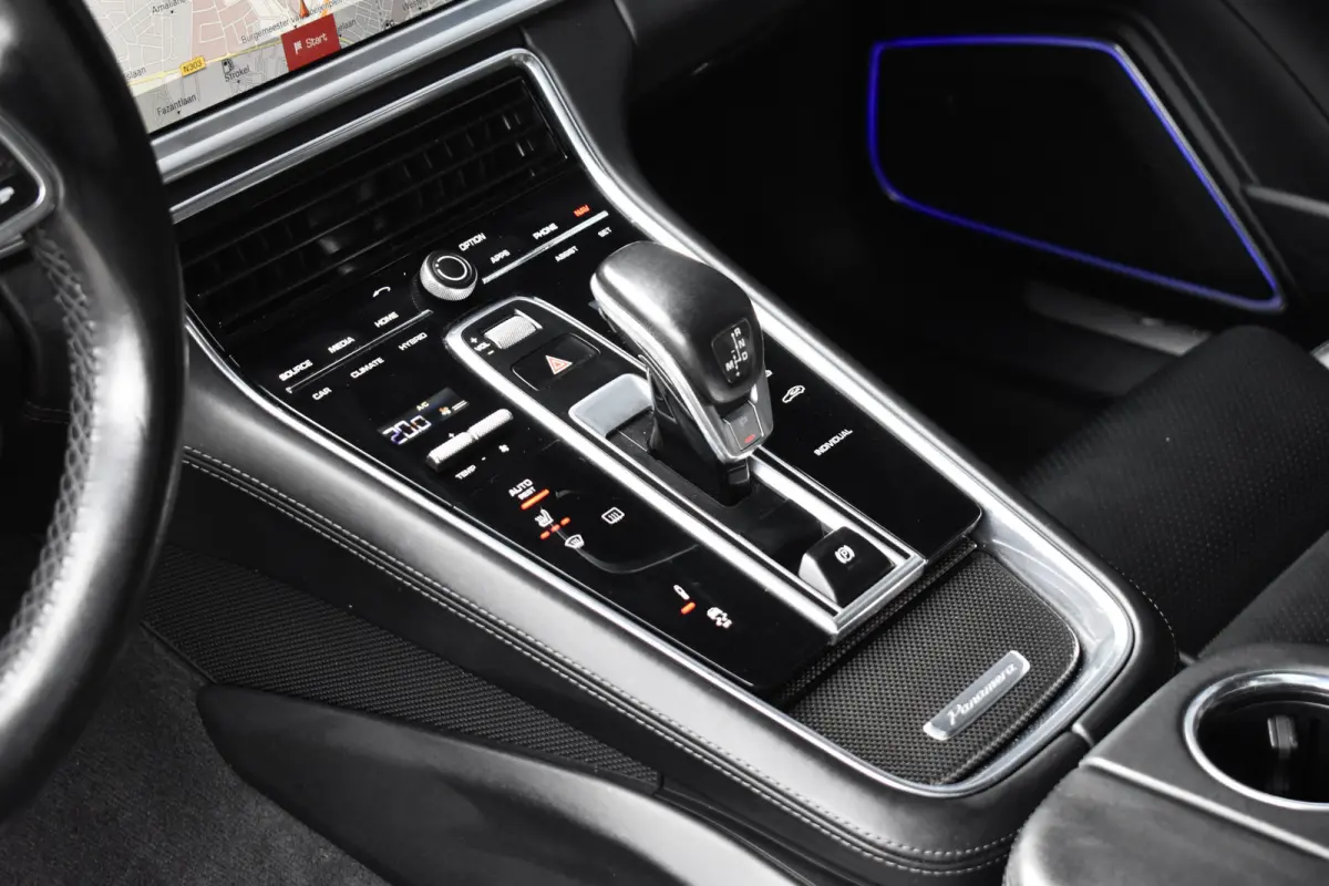 2.9 4 E-Hybrid SportDesign | Pano | 21'' Velgen | Bose | Sfeerverlichting | Luchtvering | Sportuitlaat | Orig. NL |