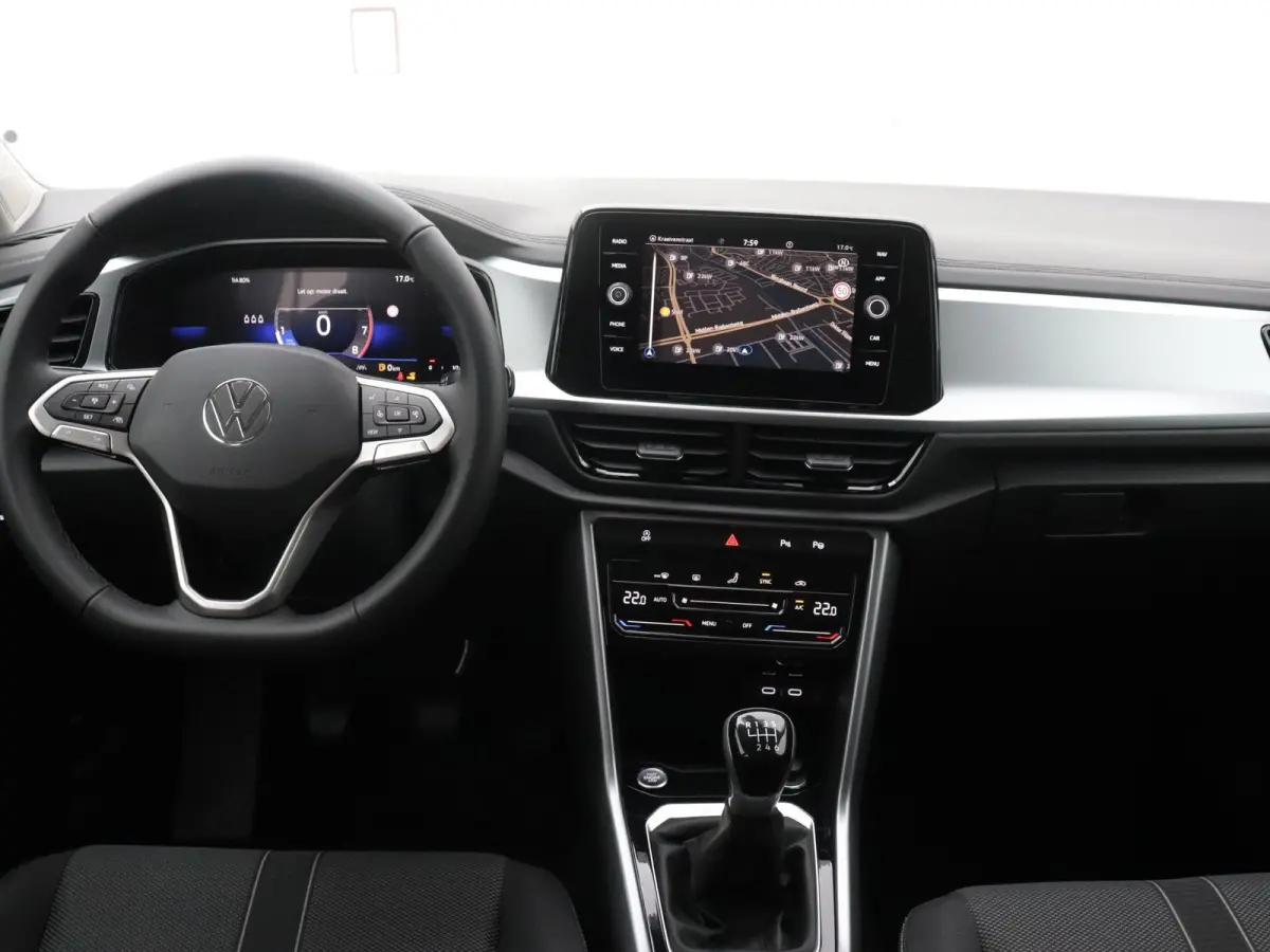 1.0 TSI Life Edition | Multimedia pakket | Assistance pakket plus | Airconditioning automatisch, 2-zone (climatronic) | Velgen 'johannesburg, 17 inch lichtmetaal