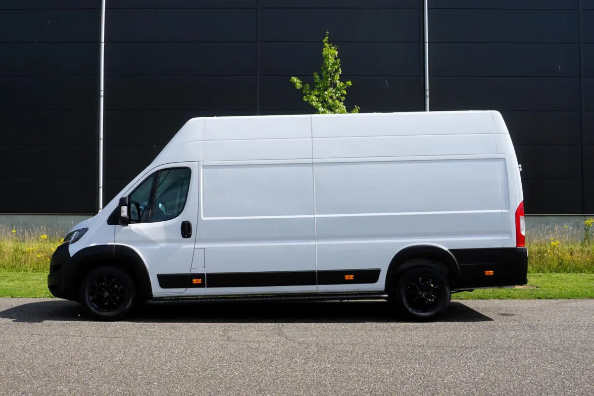 2.2 BlueHDi 140 L4H3 Zwaar 3.5t |Topstaat |EURO6D |1e eigenaar |Betimmering |Camera |Cruise |Navi |Climate |Lederen stuur |Carplay |Bluetooth |3500 KG |Heavy
