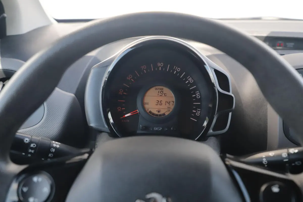 1.0 e-VTi Active Airco Radio Bluetooth Elektrische Ramen