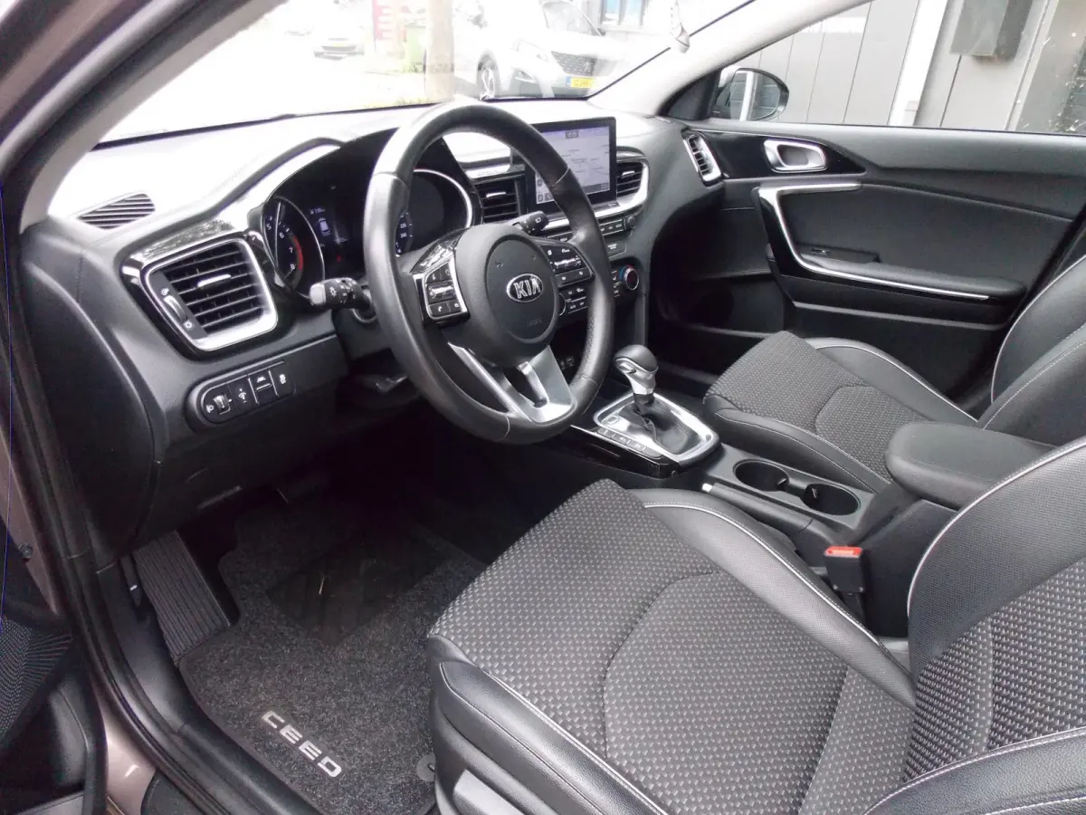 1.4 T-GDi DynamicPlusLine Automaat Camera Airco Elek Pakket 5Deurs 2021bj GARANTIE