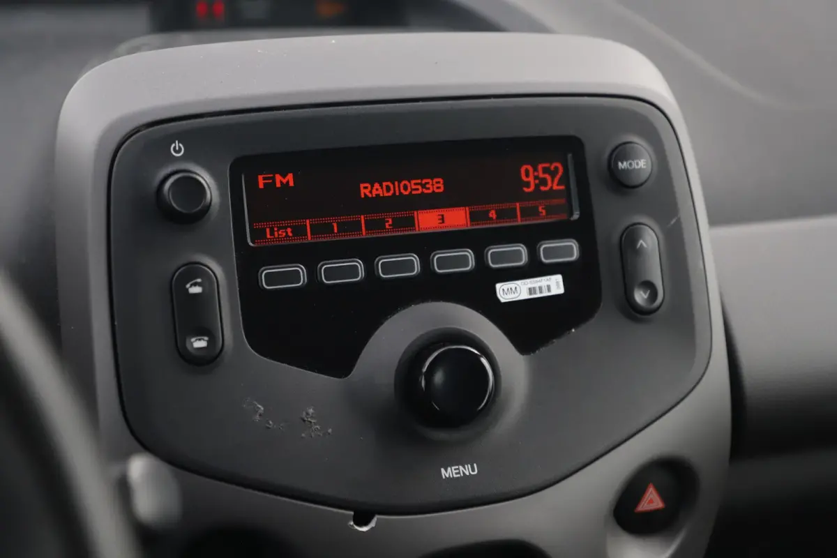 1.0 e-VTi Active Airco Radio Bluetooth Elektrische Ramen