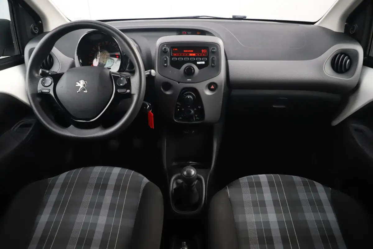 1.0 e-VTi Active Airco Radio Bluetooth Elektrische Ramen