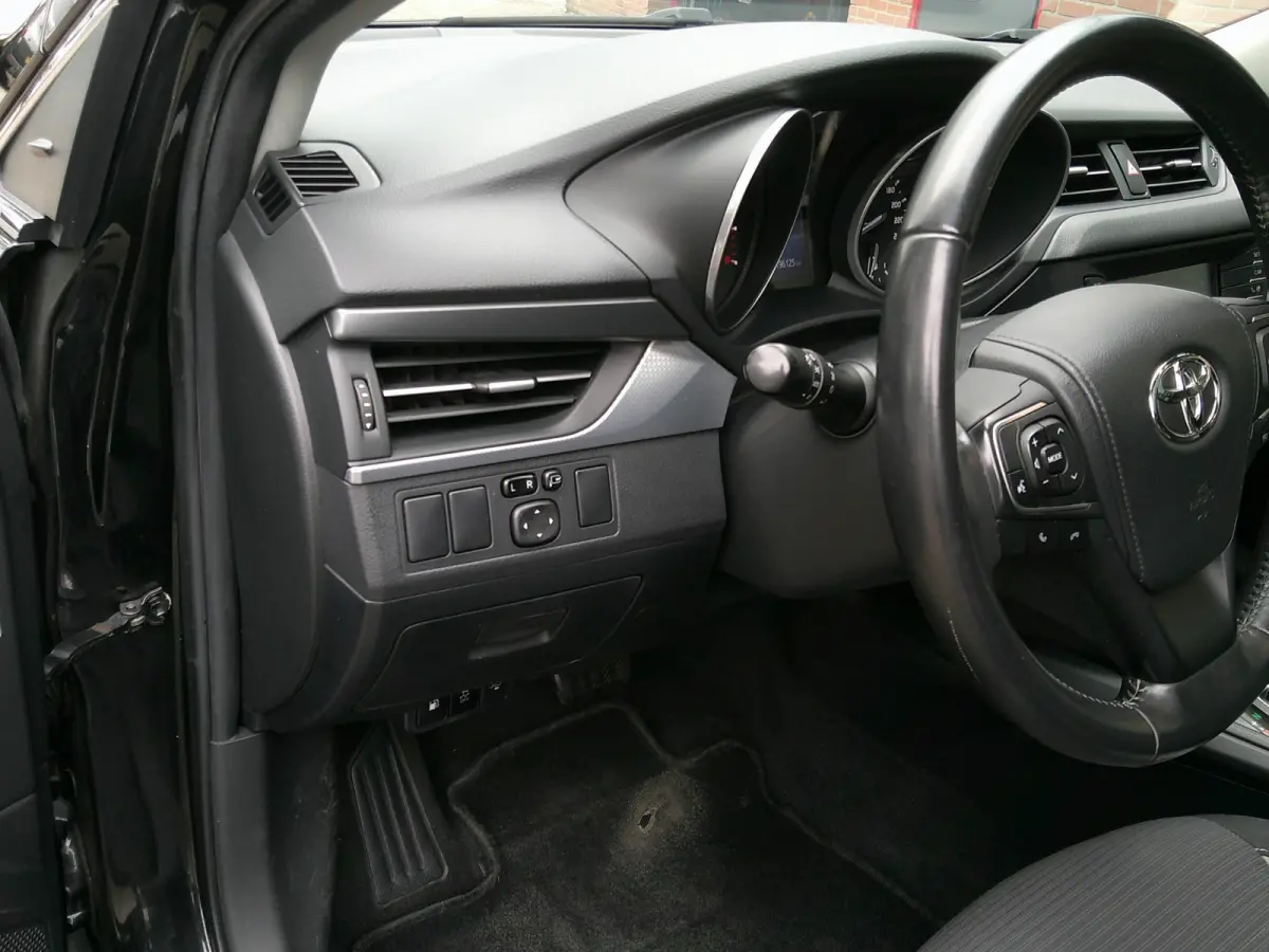1.8 VVT-i SkyView Edition Trekhaak
