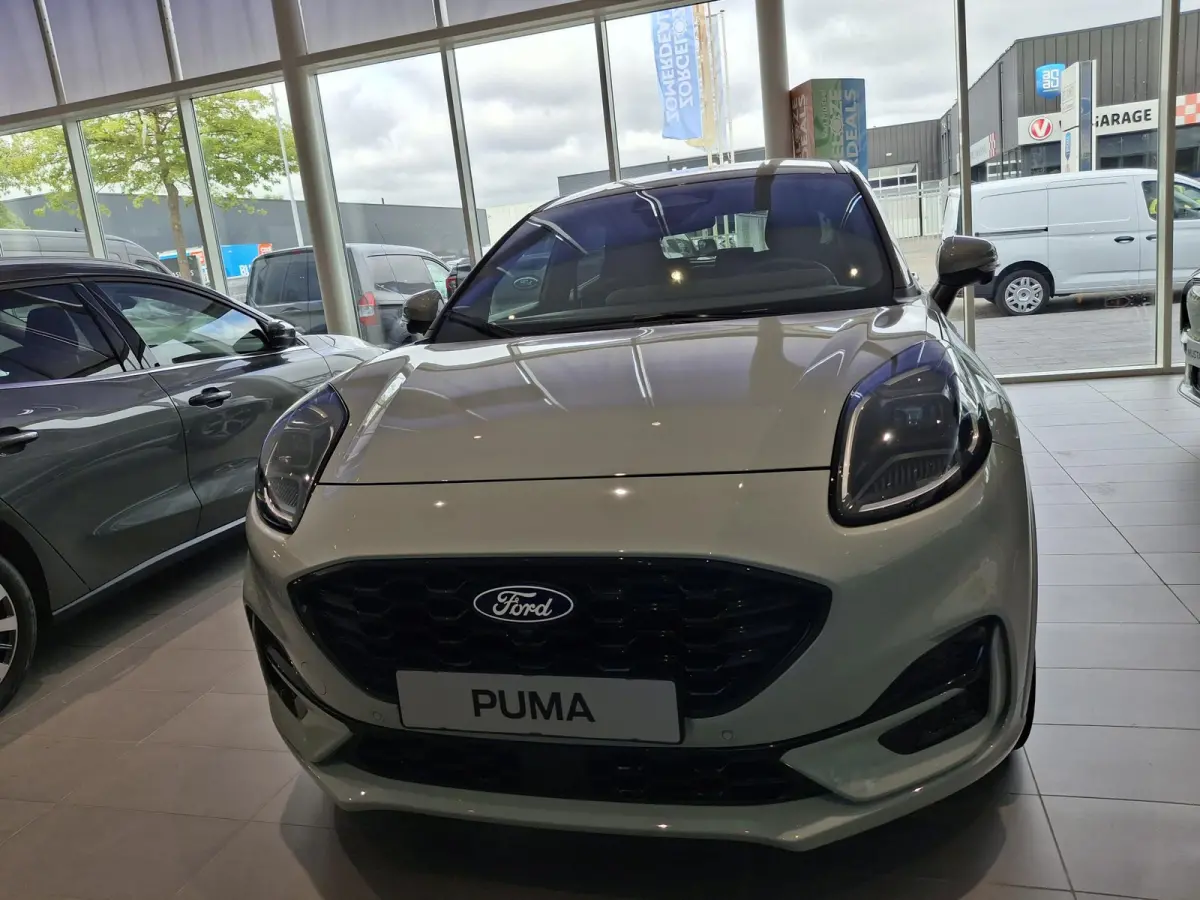 1.0 EcoBoost ST-Line | NIEUW TE BESTELLEN! | €5000,- KORTING | AUTOMAAT | STUUR, STOEL EN VOORRUITVERWARMING | 360 CAMERA | ADAPTIEVE CRUISE CONTROL | TREKHAAK |