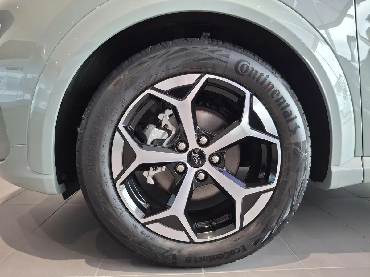 1.0 EcoBoost ST-Line | NIEUW TE BESTELLEN! | €5000,- KORTING | AUTOMAAT | STUUR, STOEL EN VOORRUITVERWARMING | 360 CAMERA | ADAPTIEVE CRUISE CONTROL | TREKHAAK |