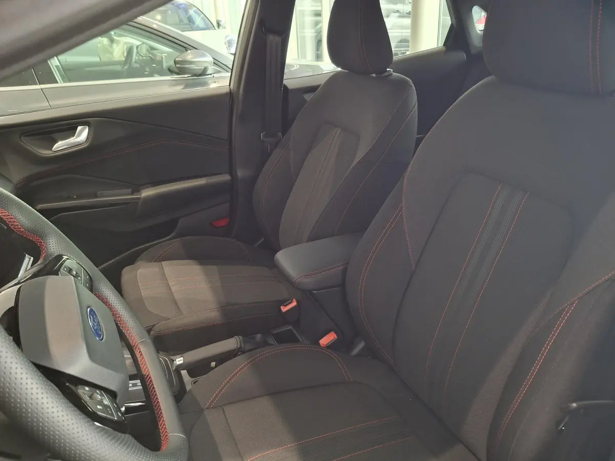 1.0 EcoBoost ST-Line | NIEUW TE BESTELLEN! | €5000,- KORTING | AUTOMAAT | STUUR, STOEL EN VOORRUITVERWARMING | 360 CAMERA | ADAPTIEVE CRUISE CONTROL | TREKHAAK |