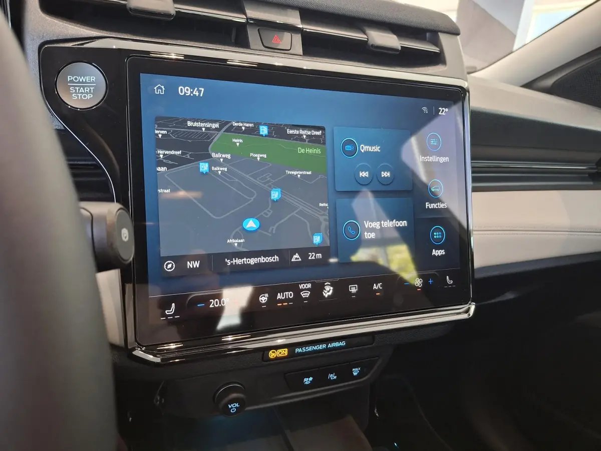 Premium 47 kWh | NIEUW TE BESTELLEN! | € 4400,- KORTING | AUTOMAAT | STOEL, STUUR EN VOORRUITVERWARMING | ADAPTIEVE CRUISE CONTROL | 360 CAMERA