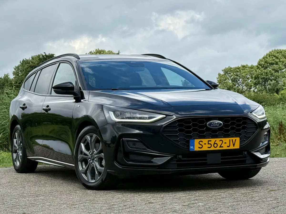1.0 EcoBoost Hybrid ST Line Style Automaat - Agate Black - Winterpakket