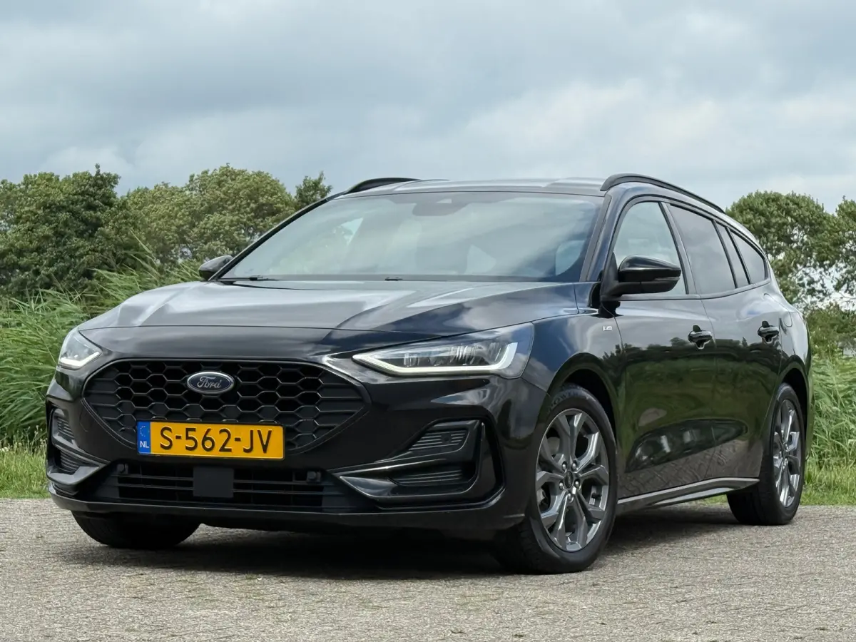 1.0 EcoBoost Hybrid ST Line Style Automaat - Agate Black - Winterpakket