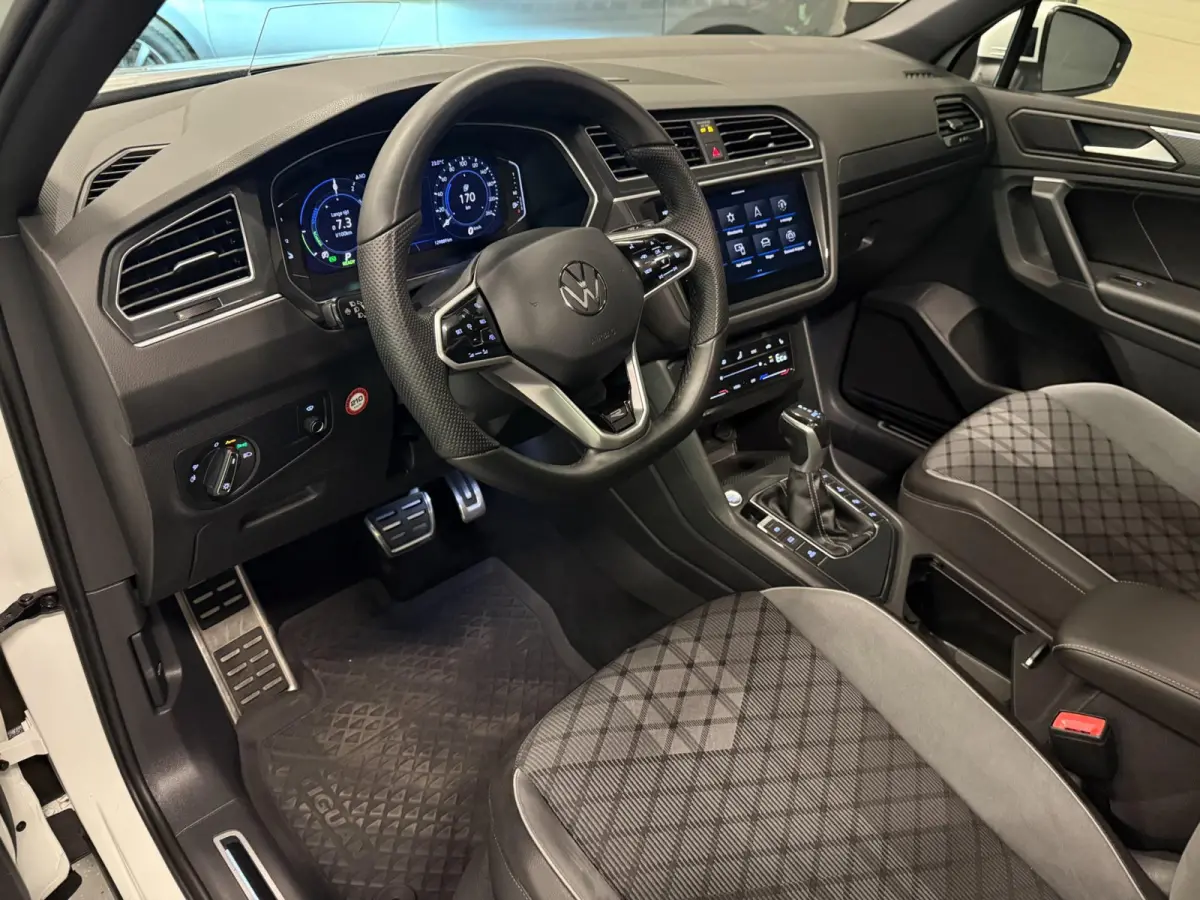 1.4 TSI eHybrid 2XR-LINE SOH-TEST/PANO/NAVI/V-COCKPIT/DAB/CARPLAY/H-UP/CAM///