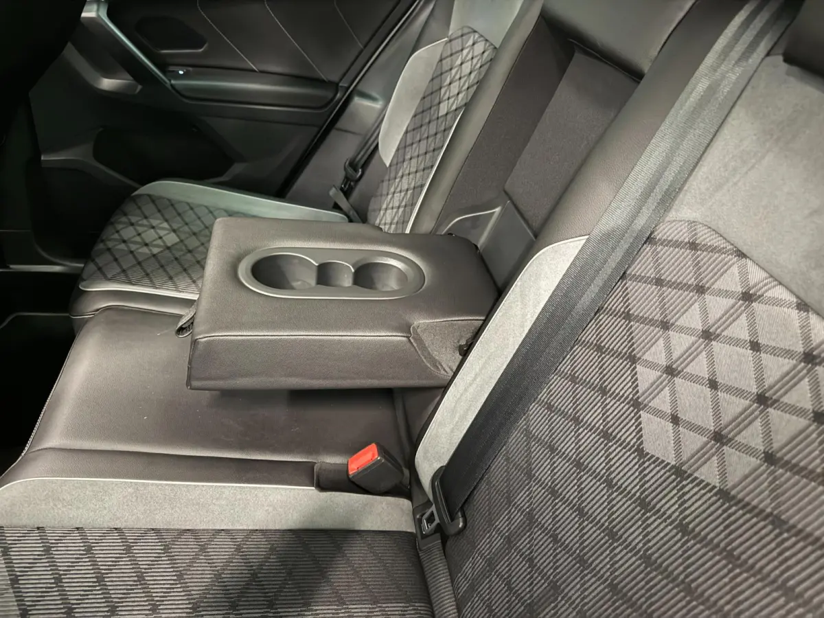 1.4 TSI eHybrid 2XR-LINE SOH-TEST/PANO/NAVI/V-COCKPIT/DAB/CARPLAY/H-UP/CAM///