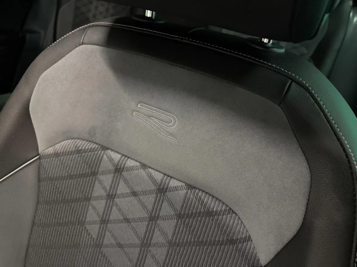 1.4 TSI eHybrid 2XR-LINE SOH-TEST/PANO/NAVI/V-COCKPIT/DAB/CARPLAY/H-UP/CAM///