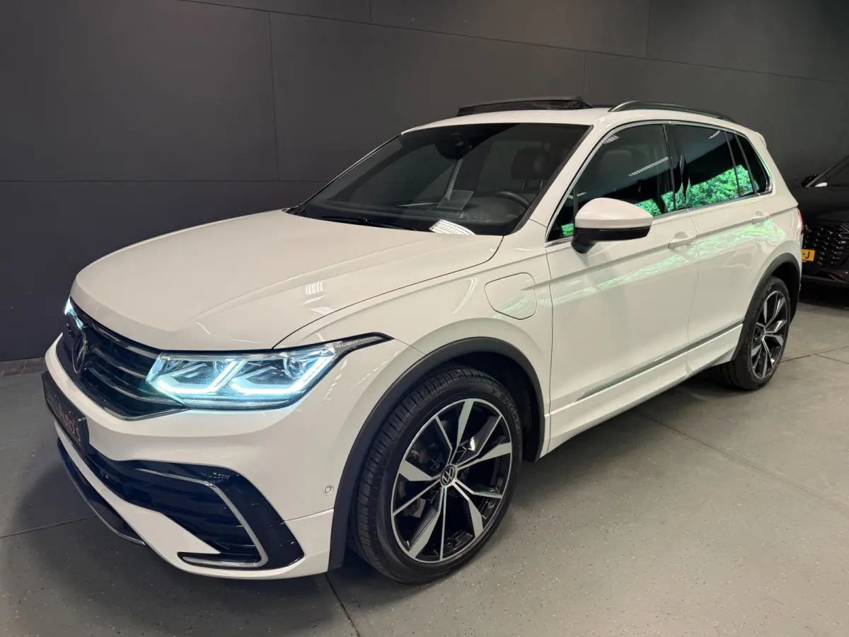 1.4 TSI eHybrid 2XR-LINE SOH-TEST/PANO/NAVI/V-COCKPIT/DAB/CARPLAY/H-UP/CAM///