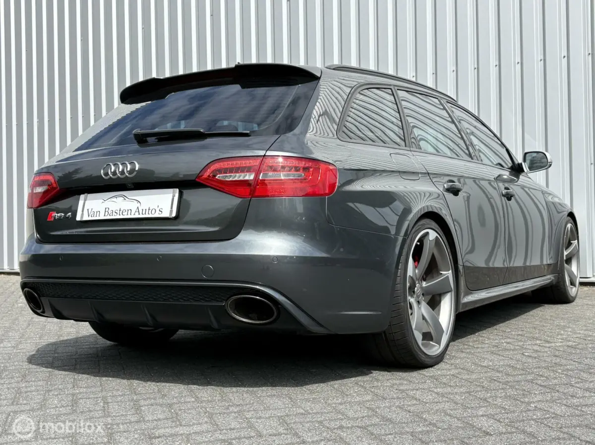 4.2 FSI V8 Quattro | B&O | Pano | Leder | 2014 | S-tronic | Volledige historie |