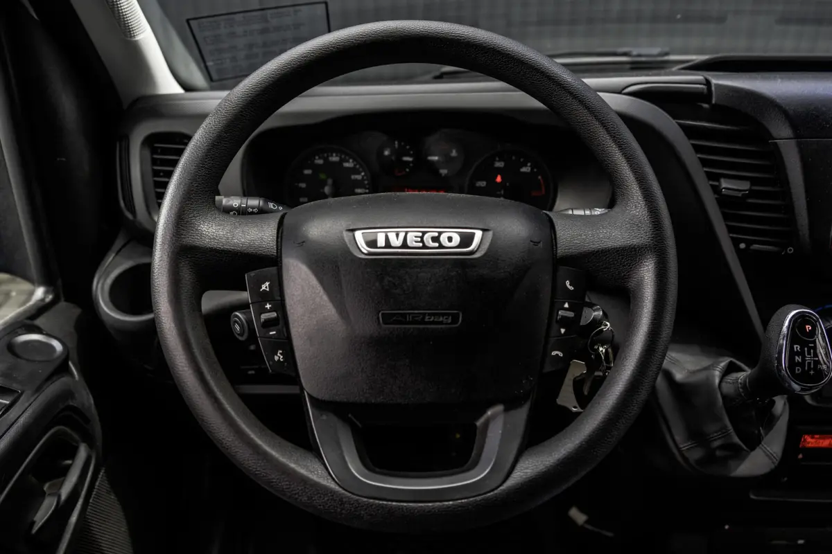 50C18 | Glasresteel | Automaat | 180 PK | Camera | Navigatie | Cruise | Airco | Tachograaf | Euro 6