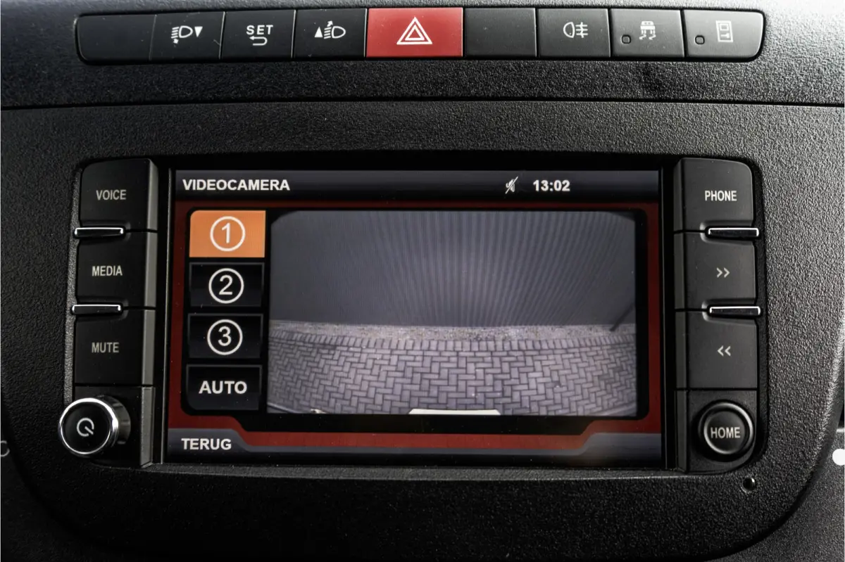 50C18 | Glasresteel | Automaat | 180 PK | Camera | Navigatie | Cruise | Airco | Tachograaf | Euro 6
