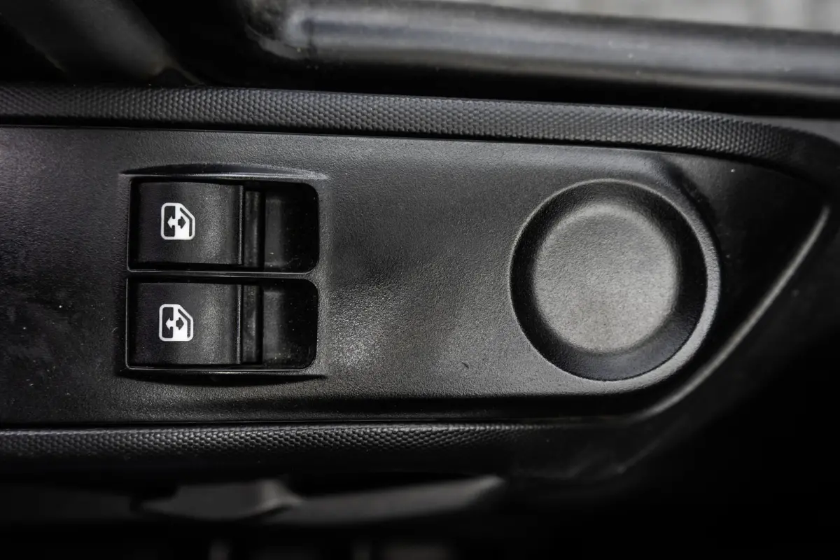 50C18 | Glasresteel | Automaat | 180 PK | Camera | Navigatie | Cruise | Airco | Tachograaf | Euro 6