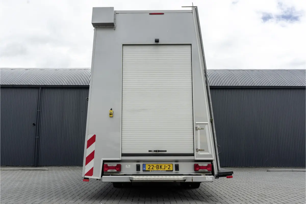 50C18 | Glasresteel | Automaat | 180 PK | Camera | Navigatie | Cruise | Airco | Tachograaf | Euro 6