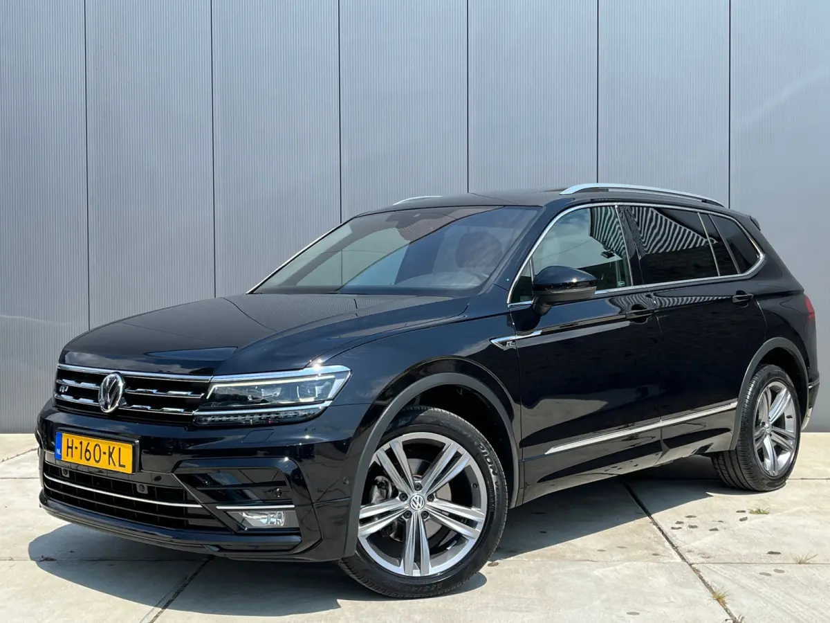 1.5 TSI Highline Business R R-Line Automaat | Panoramadak | Trekhaak | Virtual Cockpit |