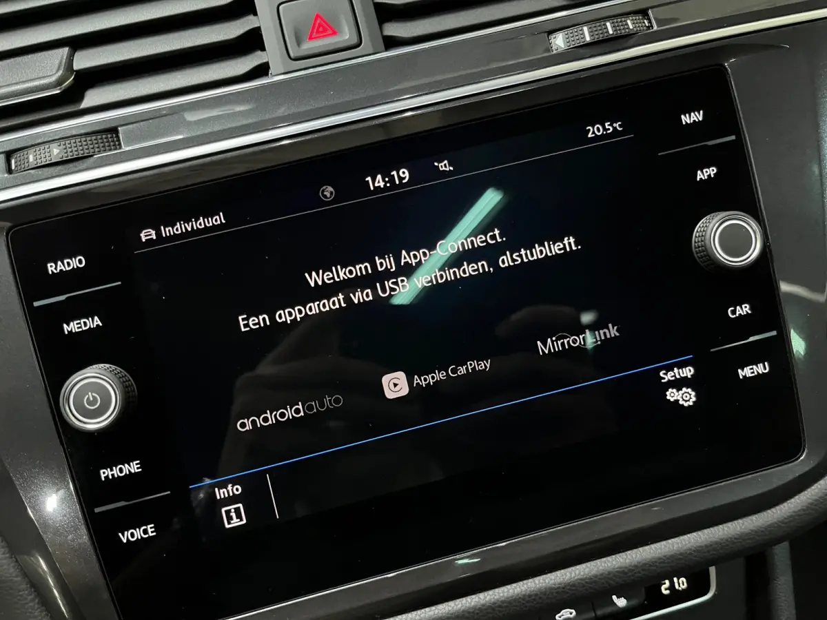 1.5 TSI Highline Business R R-Line Automaat | Panoramadak | Trekhaak | Virtual Cockpit |