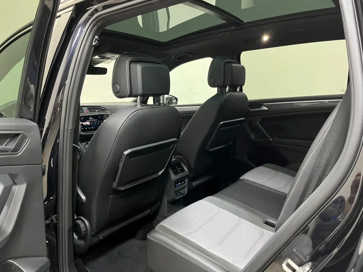 1.5 TSI Highline Business R R-Line Automaat | Panoramadak | Trekhaak | Virtual Cockpit |