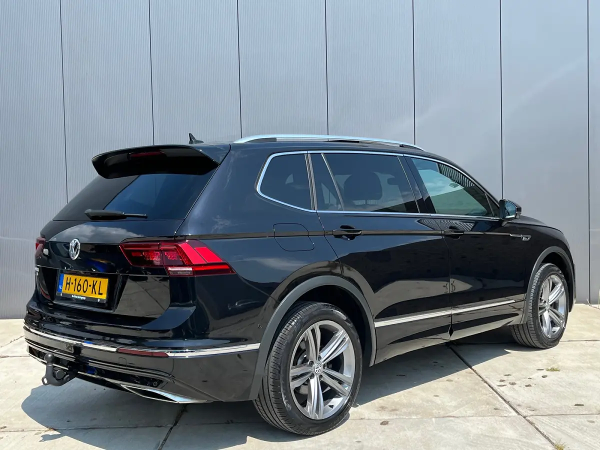 1.5 TSI Highline Business R R-Line Automaat | Panoramadak | Trekhaak | Virtual Cockpit |