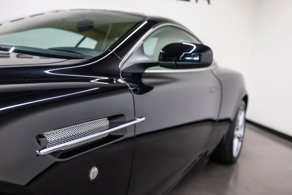 5.9 V12 Touchtronic Btw auto, Fiscale waarde € 22.000,- (€ 56.157.02 Ex B.T.W) DEALER AUTO Dealer auto