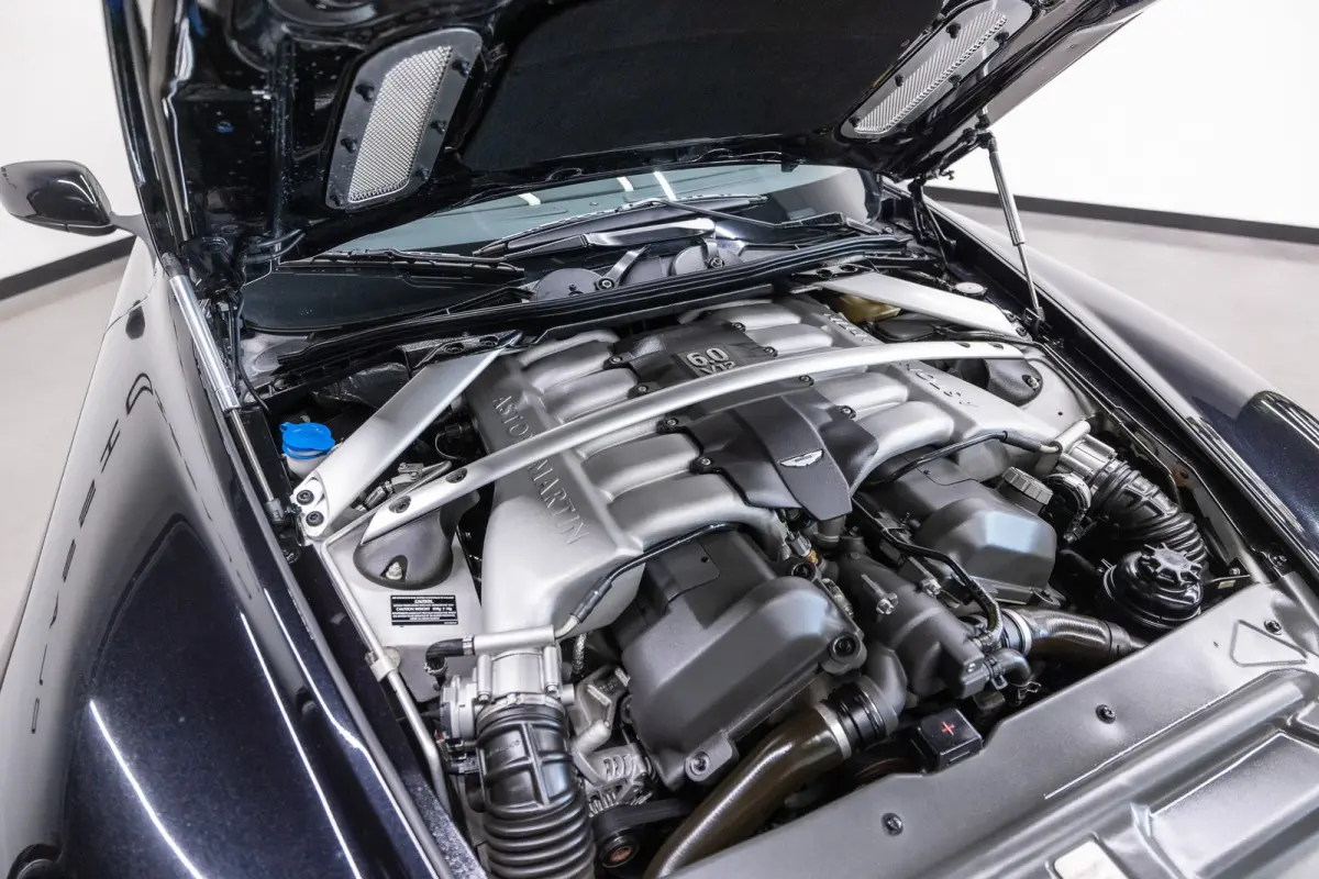 5.9 V12 Touchtronic Btw auto, Fiscale waarde € 22.000,- (€ 56.157.02 Ex B.T.W) DEALER AUTO Dealer auto