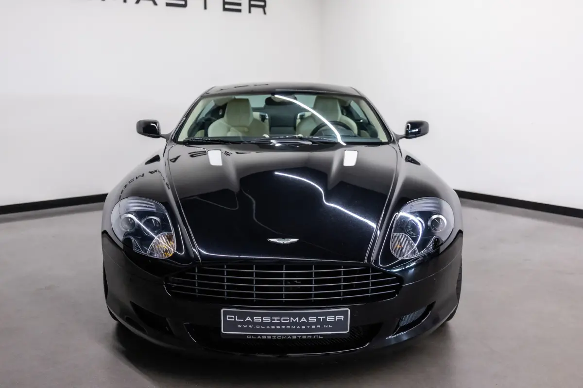 5.9 V12 Touchtronic Btw auto, Fiscale waarde € 22.000,- (€ 56.157.02 Ex B.T.W) DEALER AUTO Dealer auto