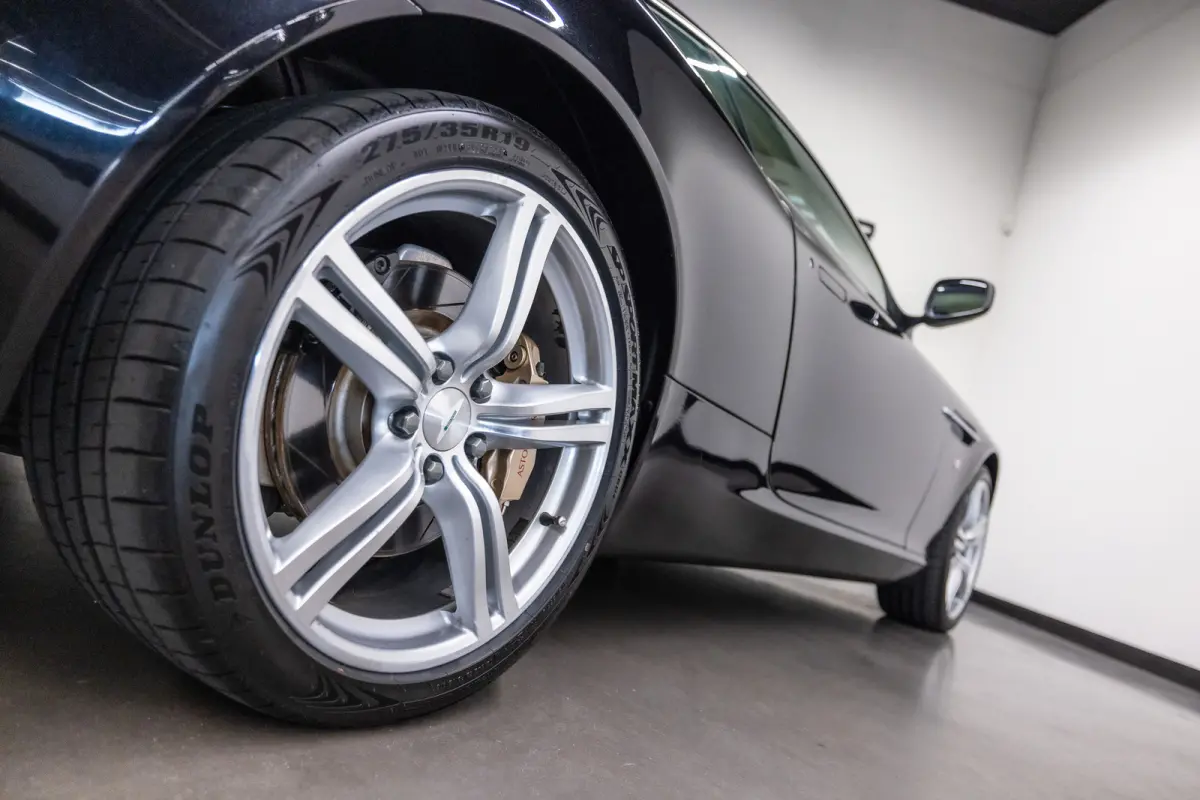 5.9 V12 Touchtronic Btw auto, Fiscale waarde € 22.000,- (€ 56.157.02 Ex B.T.W) DEALER AUTO Dealer auto