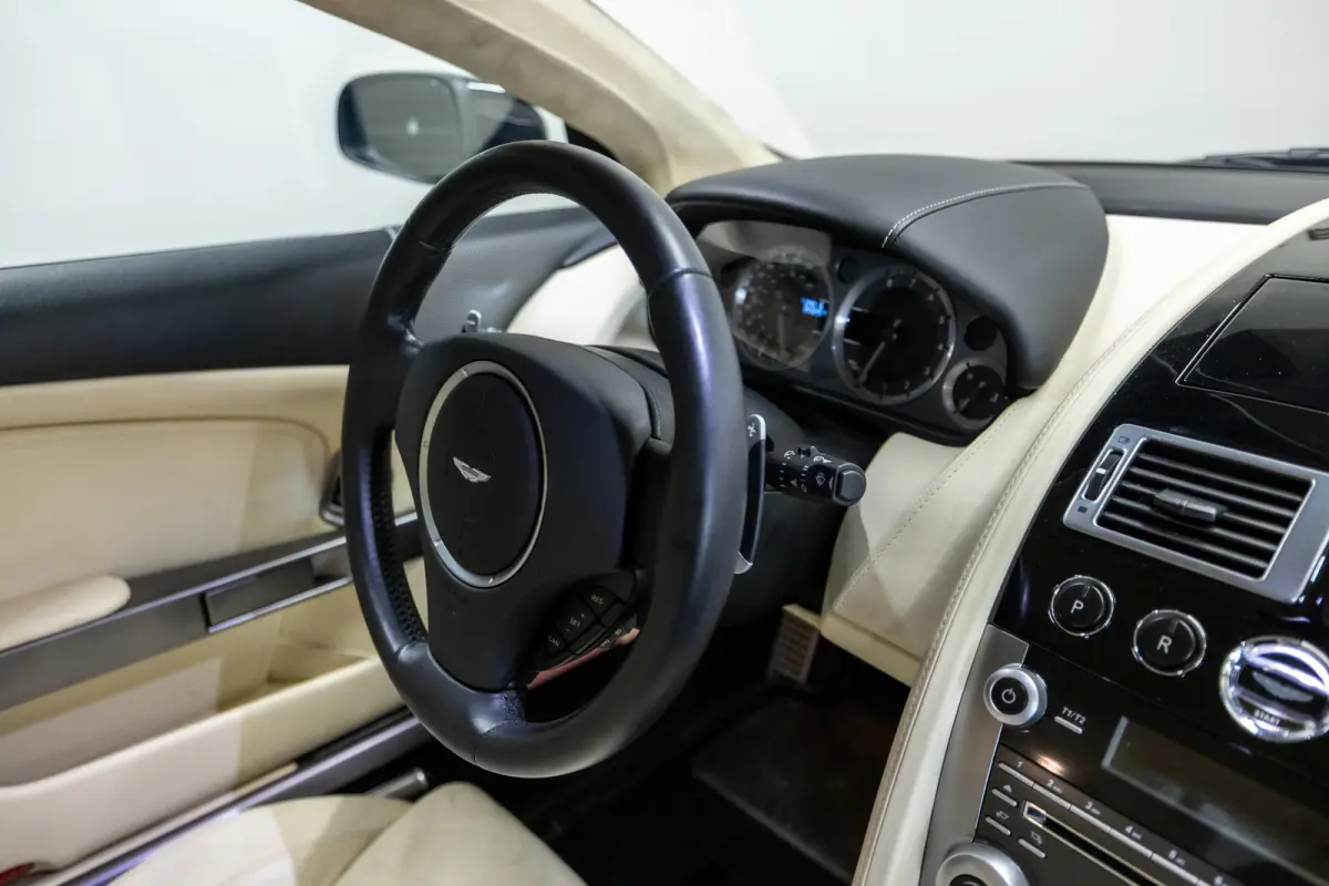 5.9 V12 Touchtronic Btw auto, Fiscale waarde € 22.000,- (€ 56.157.02 Ex B.T.W) DEALER AUTO Dealer auto