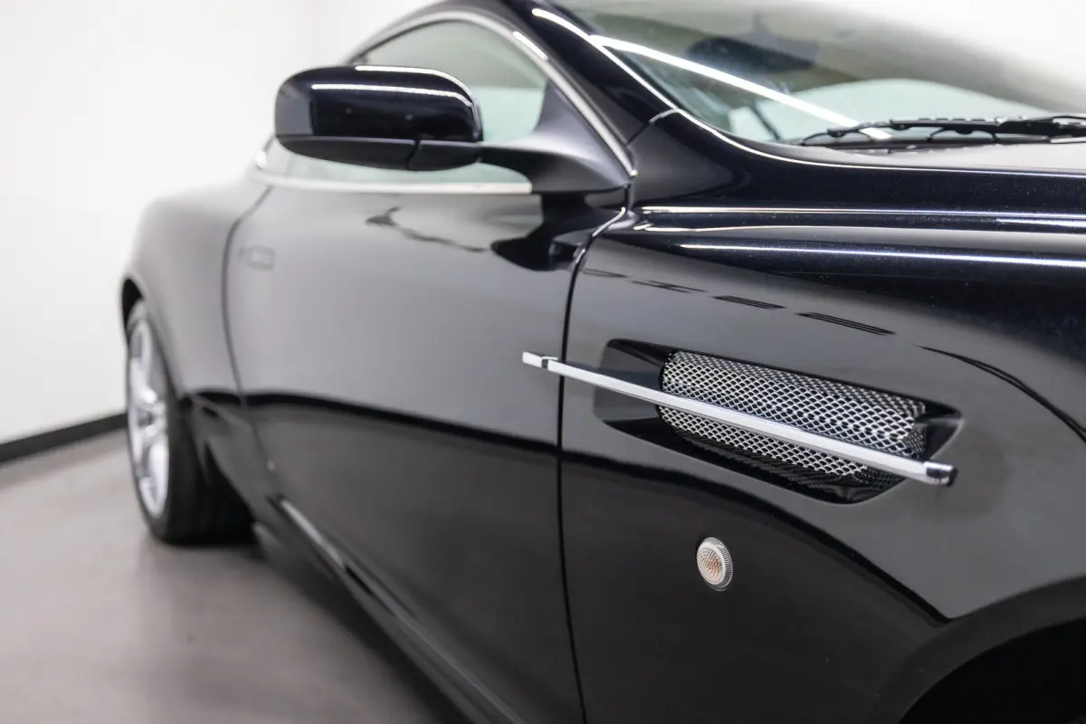 5.9 V12 Touchtronic Btw auto, Fiscale waarde € 22.000,- (€ 56.157.02 Ex B.T.W) DEALER AUTO Dealer auto