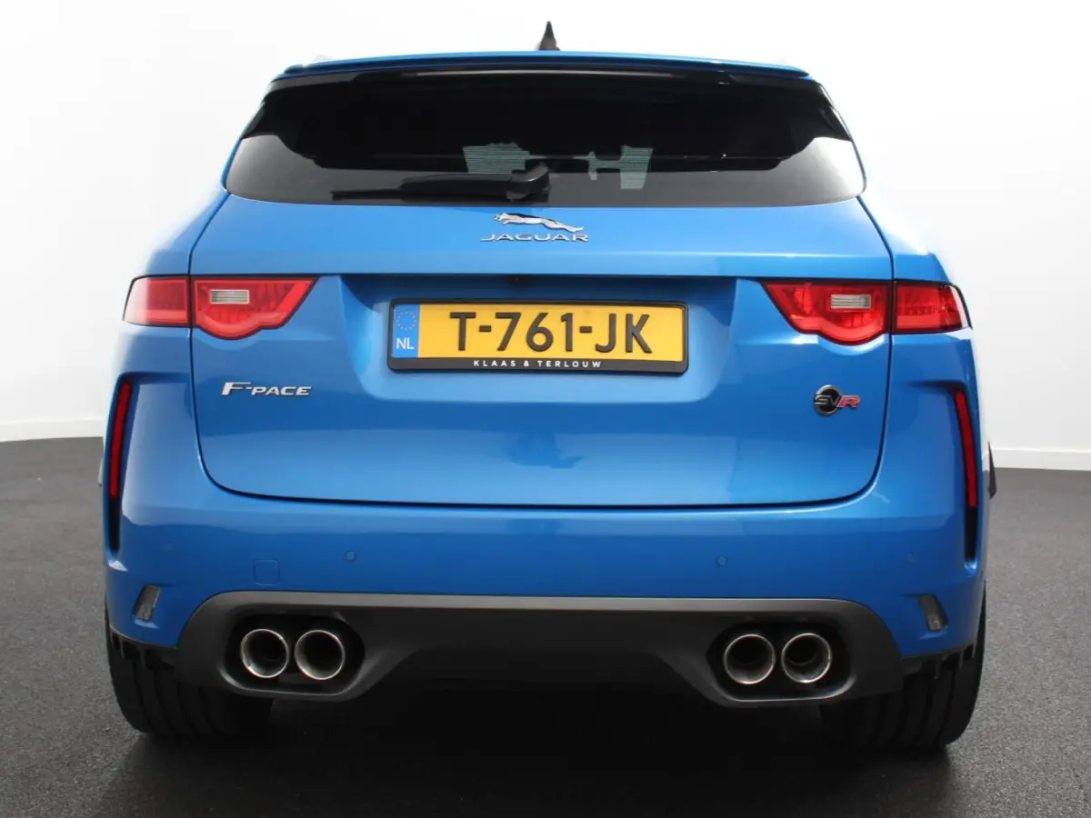 5.0 V8 AWD SVR 551 pk Panorama dak Meridian sound Premium Pack Light Pack ACC Leder ADS 360 Camera Cruise control Parkeersensoren Elektrische kofferklep