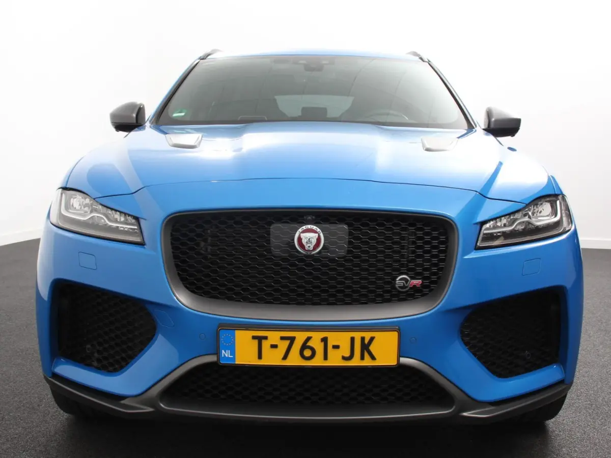 5.0 V8 AWD SVR 551 pk Panorama dak Meridian sound Premium Pack Light Pack ACC Leder ADS 360 Camera Cruise control Parkeersensoren Elektrische kofferklep
