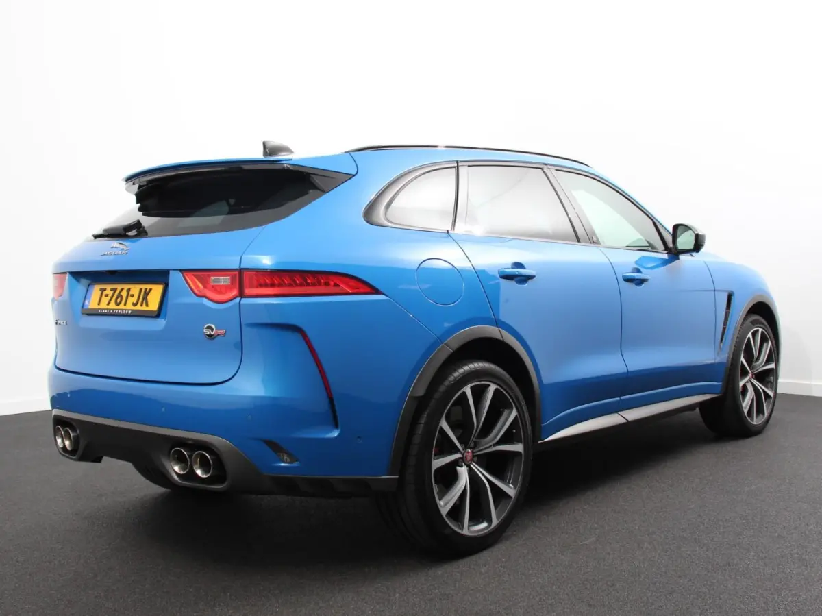 5.0 V8 AWD SVR 551 pk Panorama dak Meridian sound Premium Pack Light Pack ACC Leder ADS 360 Camera Cruise control Parkeersensoren Elektrische kofferklep