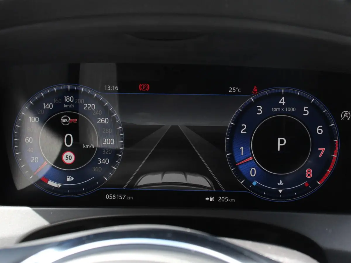 5.0 V8 AWD SVR 551 pk Panorama dak Meridian sound Premium Pack Light Pack ACC Leder ADS 360 Camera Cruise control Parkeersensoren Elektrische kofferklep