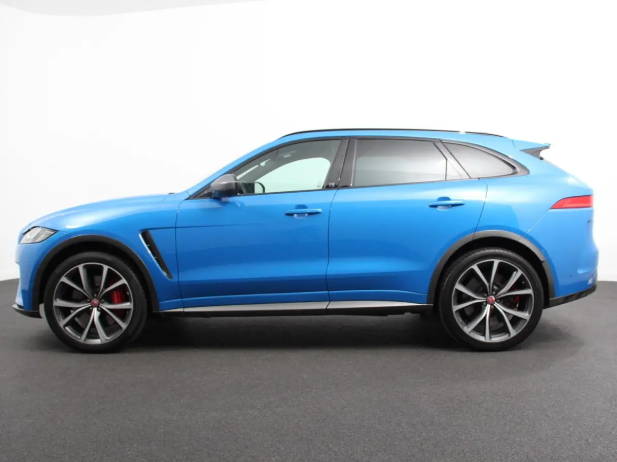 5.0 V8 AWD SVR 551 pk Panorama dak Meridian sound Premium Pack Light Pack ACC Leder ADS 360 Camera Cruise control Parkeersensoren Elektrische kofferklep