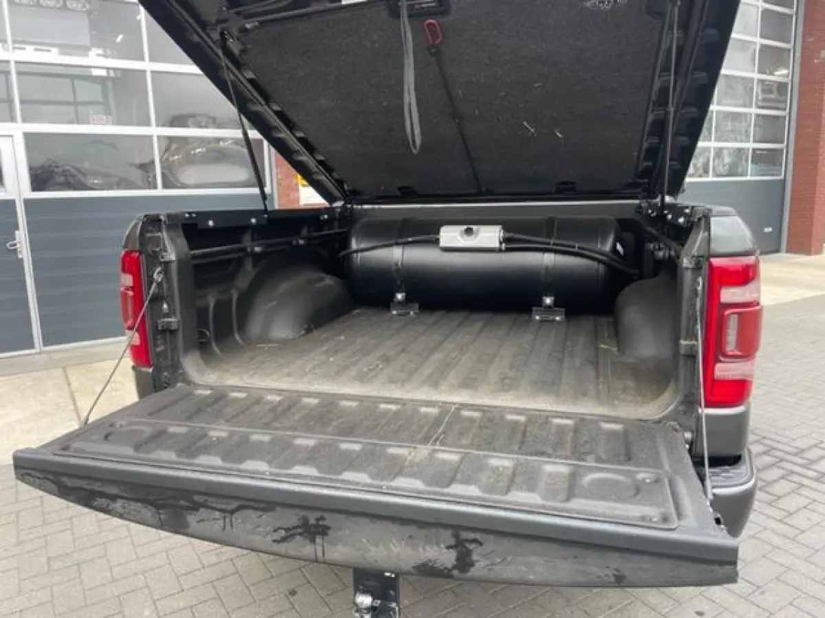 1500 5.7 V8 4x4 Crew Cab Limited Marge, geen btw betalen! geen bijtelling mogelijk