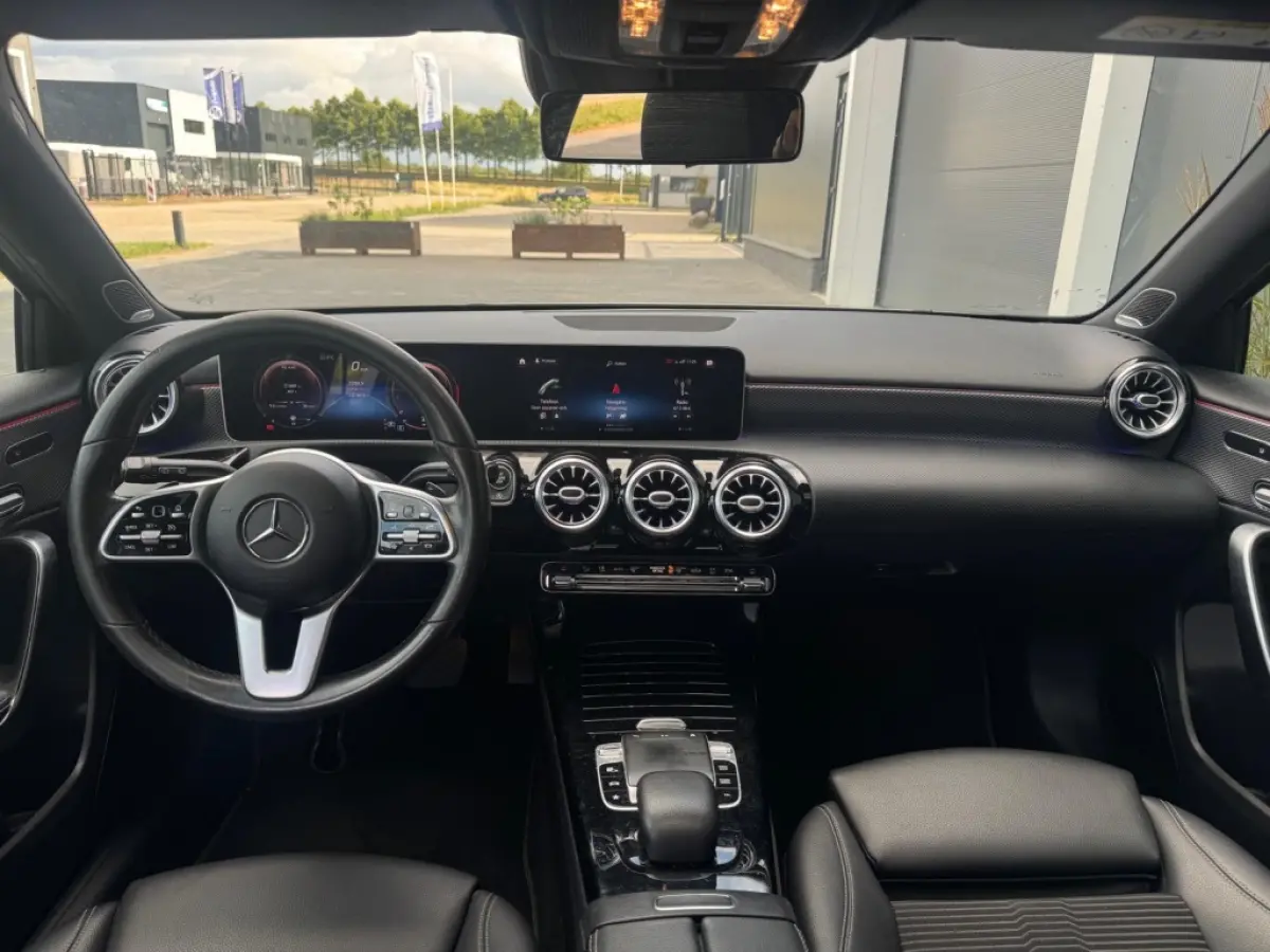 220 AMG M2020 PANO NAVI CAMERA PDC SPORTVELGEN