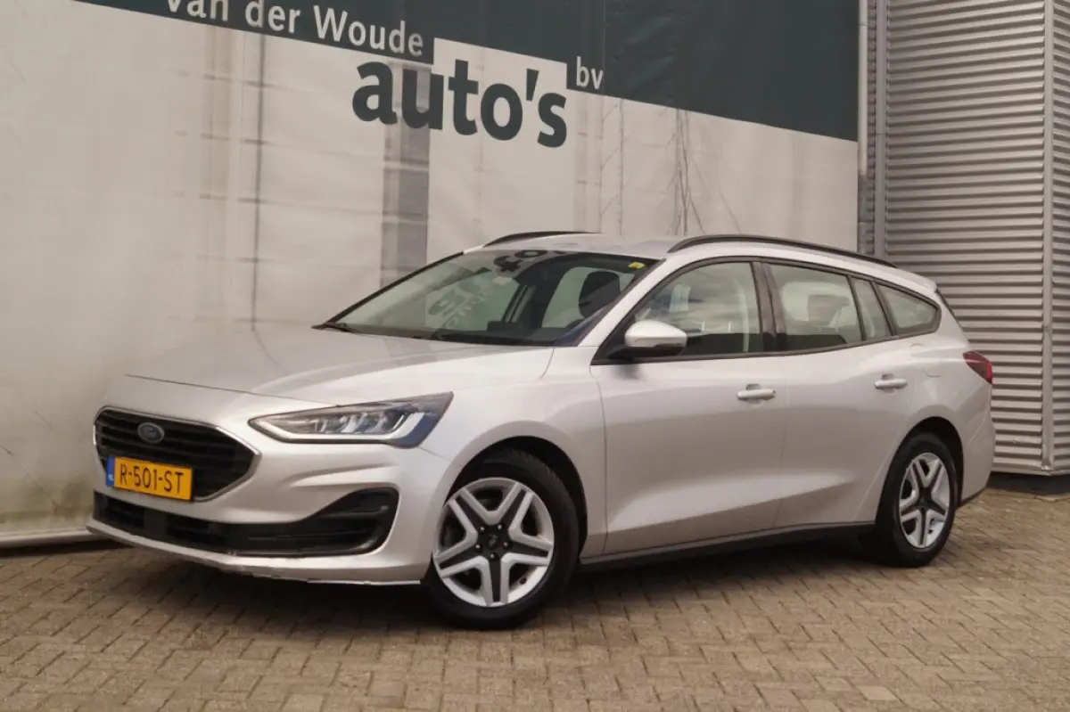 1.0 EcoBoost 124pk Hybrid Connected -NAVI-AIRCO-PDC-
