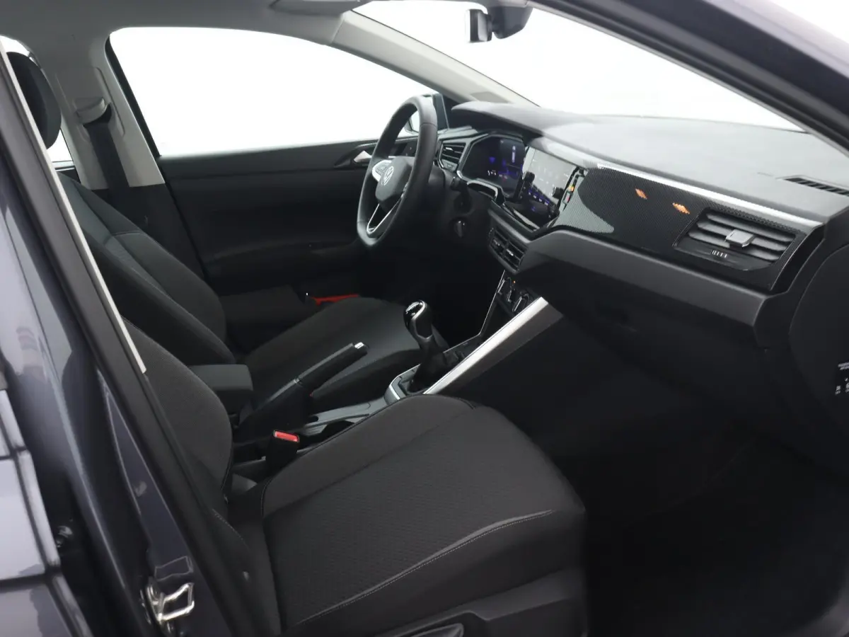 1.0 TSI Life 95PK | Demo | Navigatie | Parkeersensoren | Inklapbare spiegels | App Connect | Adaptive Cruise Control | 18 inch zwart