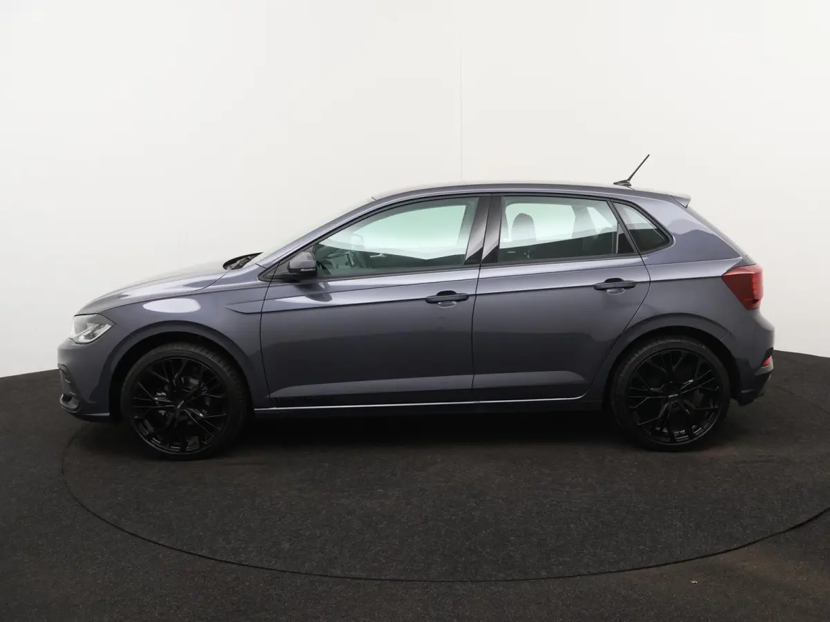 1.0 TSI Life 95PK | Demo | Navigatie | Parkeersensoren | Inklapbare spiegels | App Connect | Adaptive Cruise Control | 18 inch zwart