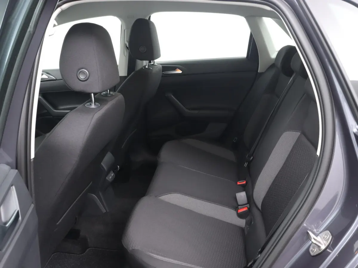 1.0 TSI Life 95PK | Demo | Navigatie | Parkeersensoren | Inklapbare spiegels | App Connect | Adaptive Cruise Control | 18 inch zwart