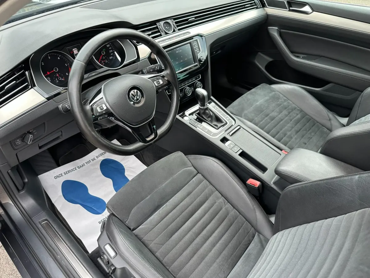 2.0 TDI Business Edition R l ACC l PANO l XENON