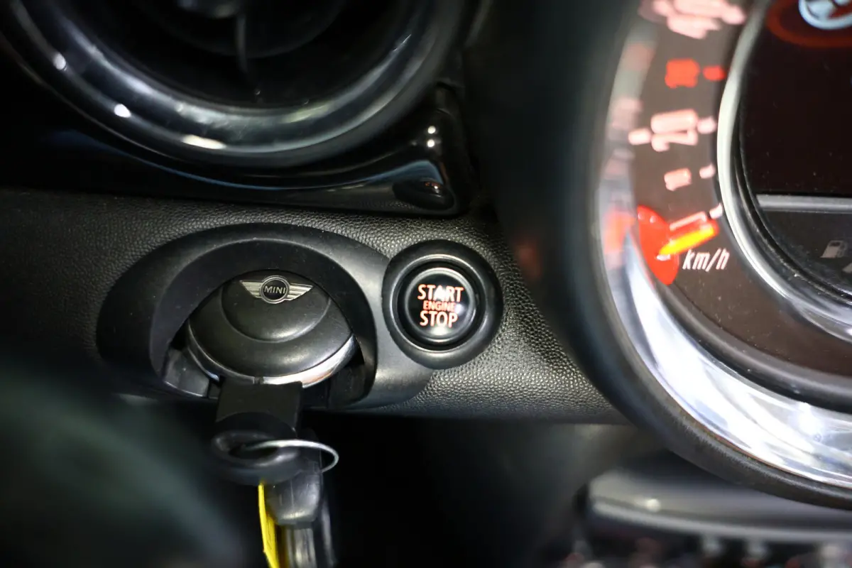 1.6 AUTOMAAT Chili LEDER NAVI BT STOELVW PDC '15