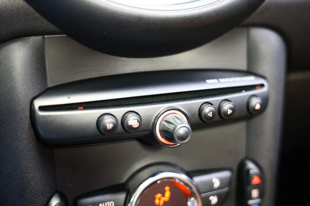 1.6 AUTOMAAT Chili LEDER NAVI BT STOELVW PDC '15