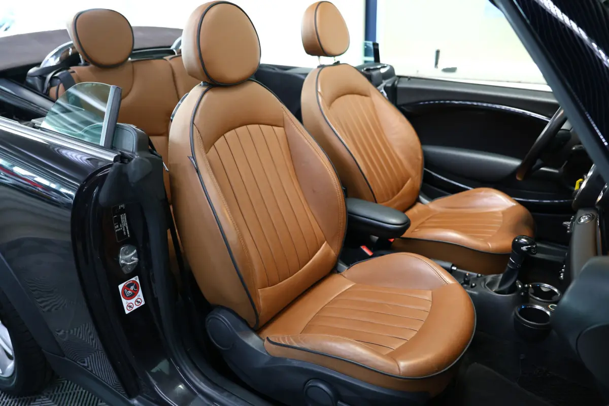 1.6 AUTOMAAT Chili LEDER NAVI BT STOELVW PDC '15