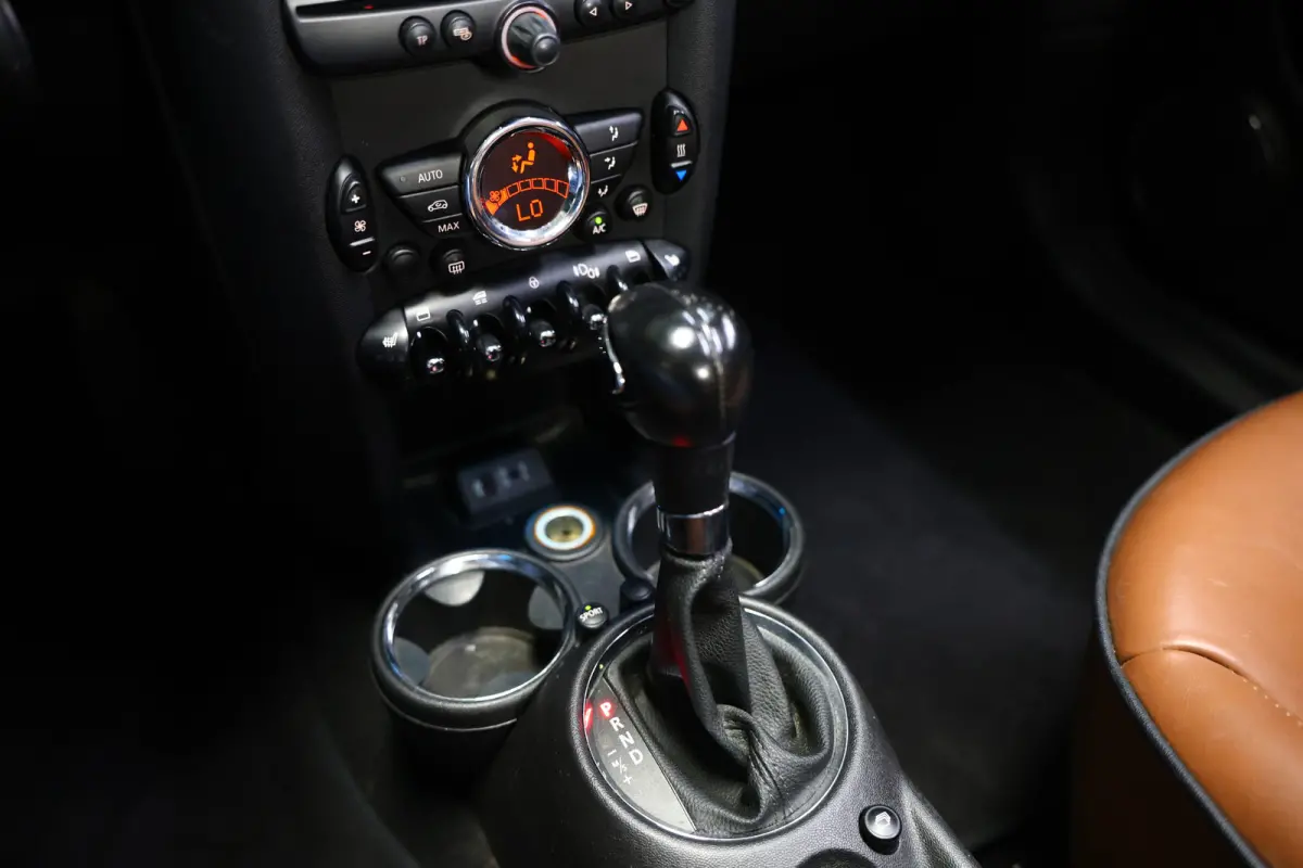 1.6 AUTOMAAT Chili LEDER NAVI BT STOELVW PDC '15